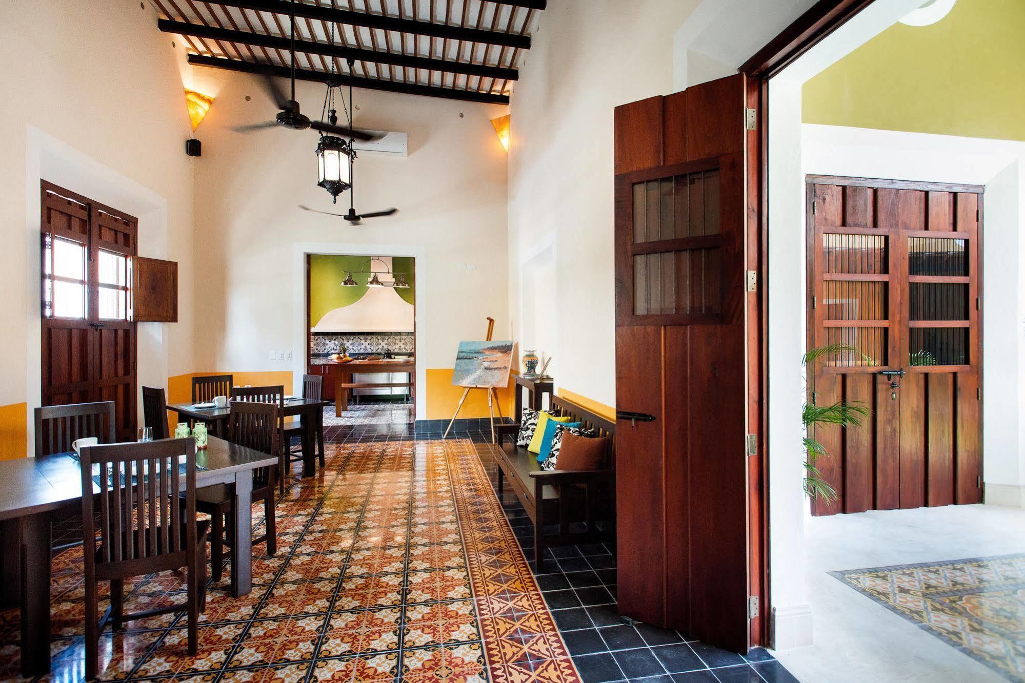 Hotel Boutique By The Museo Mérida Esterno foto